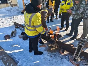Thermite welding weather conditions cold weather rail preheating with torch